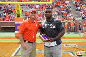 2014 Leadership Award winner Grady Jarrett