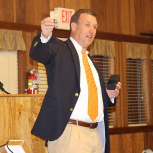 Head Coach Mike Noonan