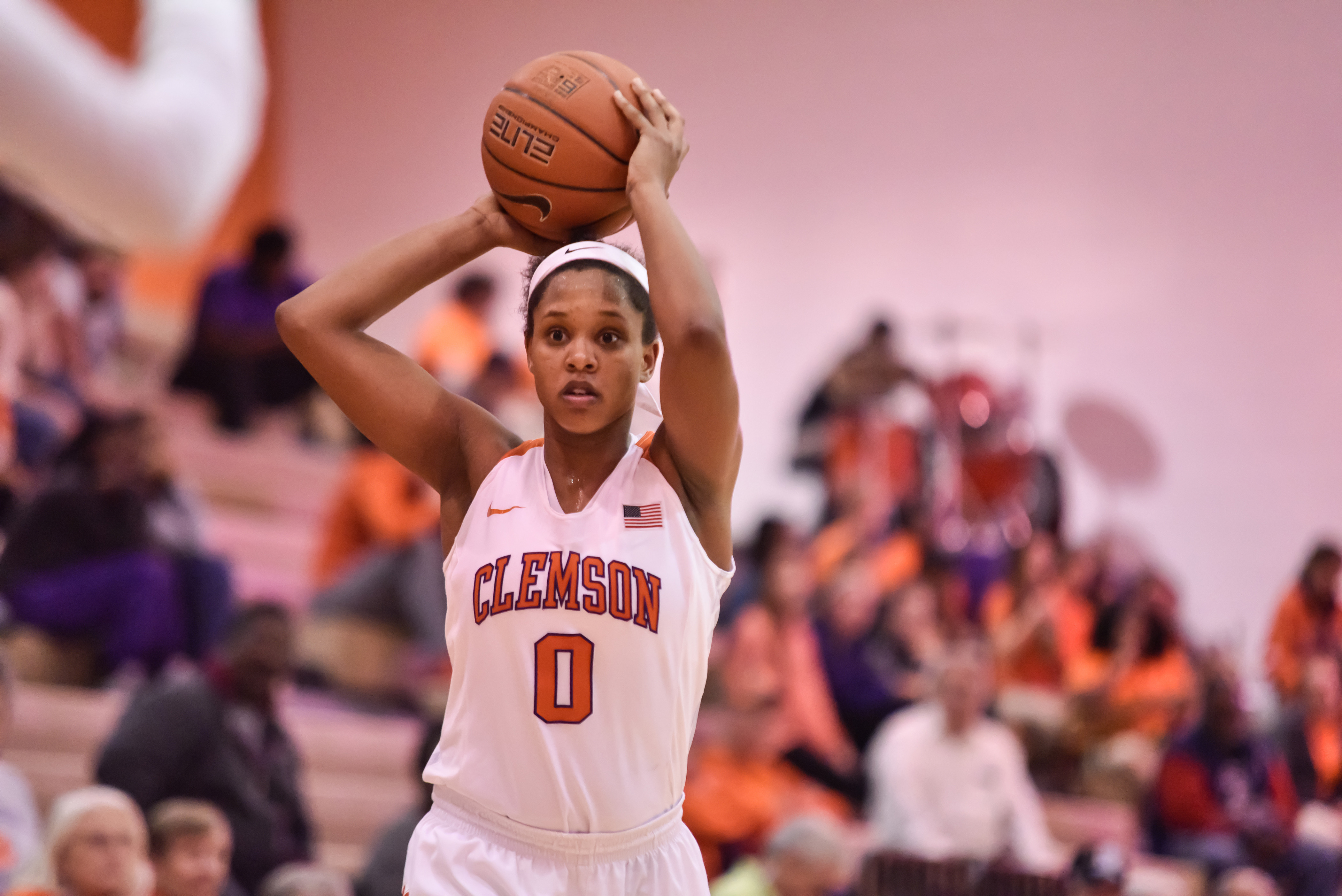 Perry?s Career Night Not Enough for Clemson