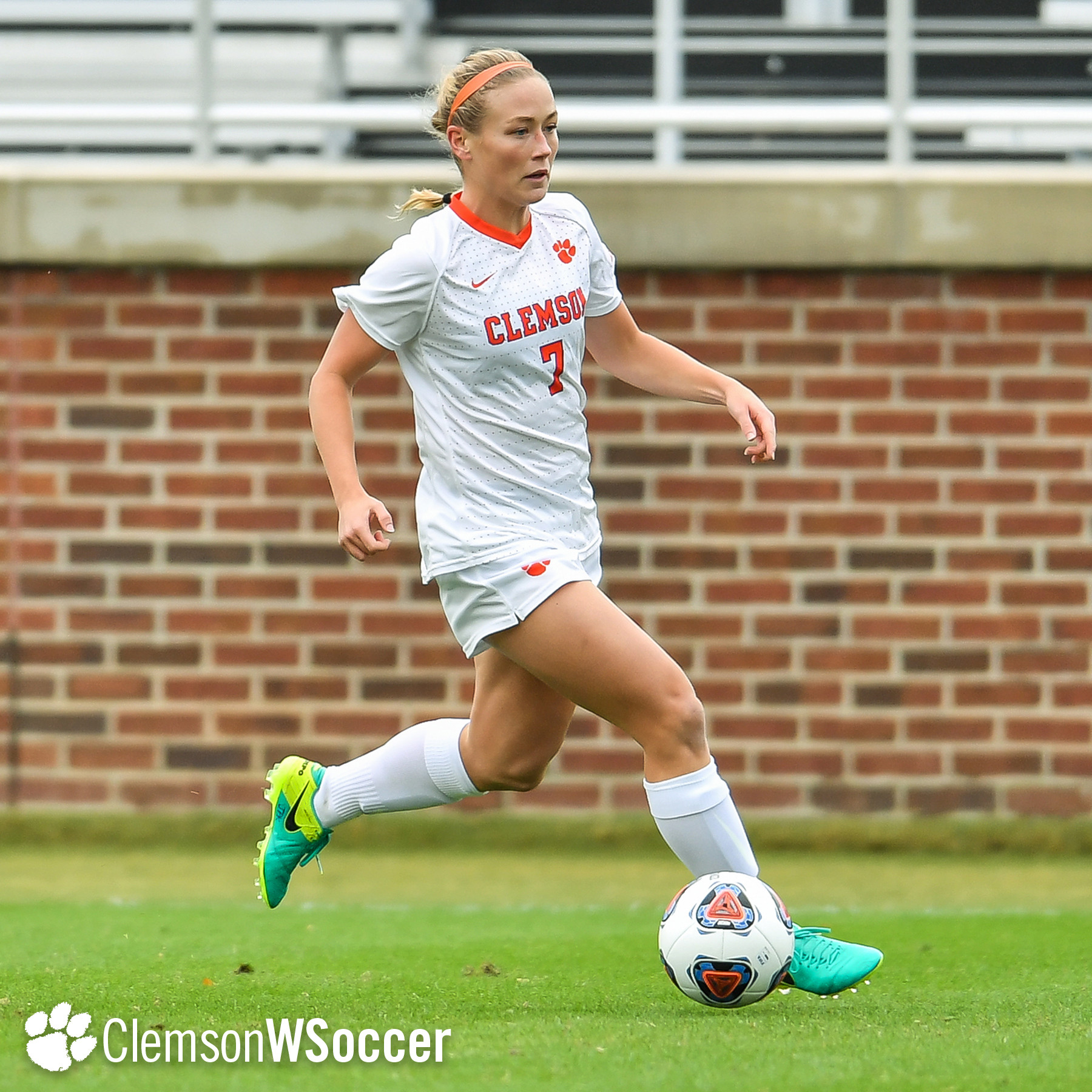 No. 11 Clemson Suffers 4-2 Loss in ACC Opener to Notre Dame