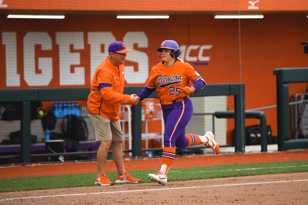 Clemson Wins Seventh Straight In 5-2 Victory Over Charlotte