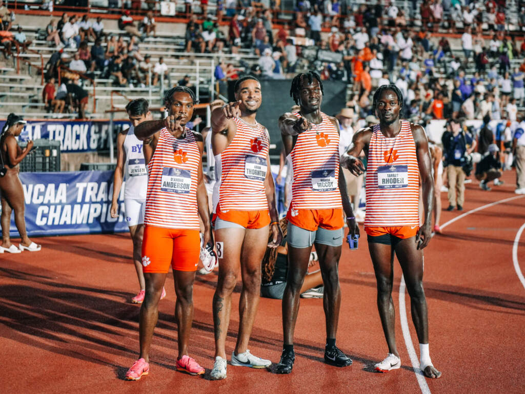 Roberts, 4×400 Meter Relay Advance to Finals at NCAA Championships
