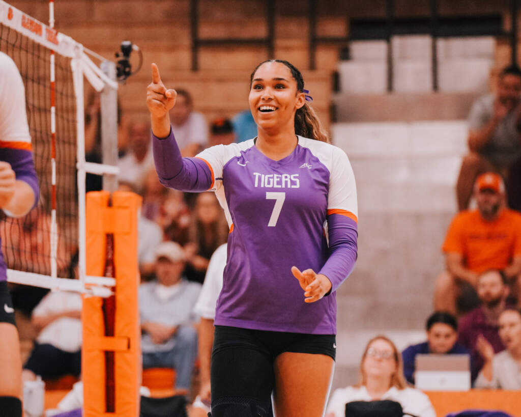 Tigers Tame Hokies in its 900th All-Time Victory