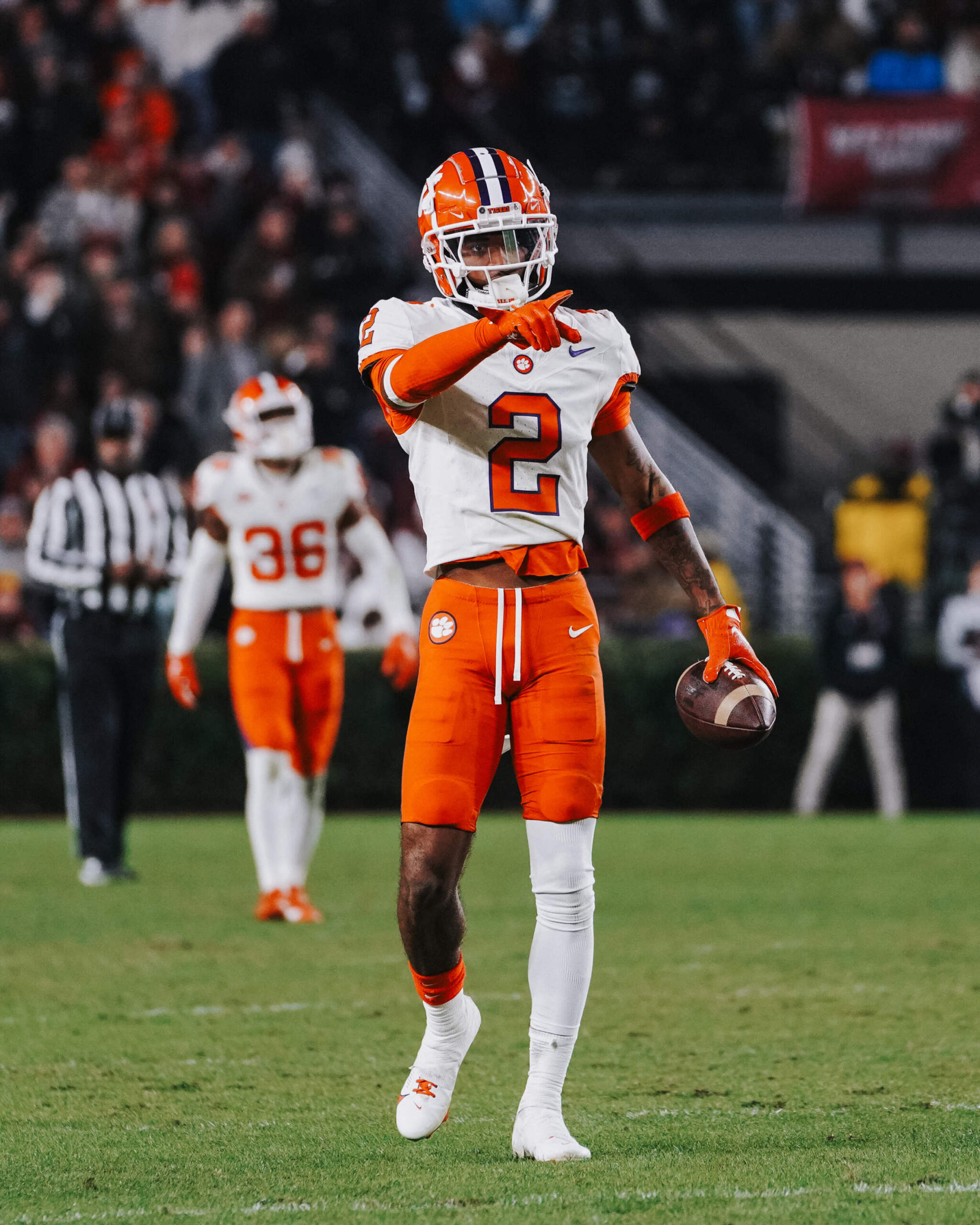Defense Propels Clemson to 16-7 Win Over South Carolina in