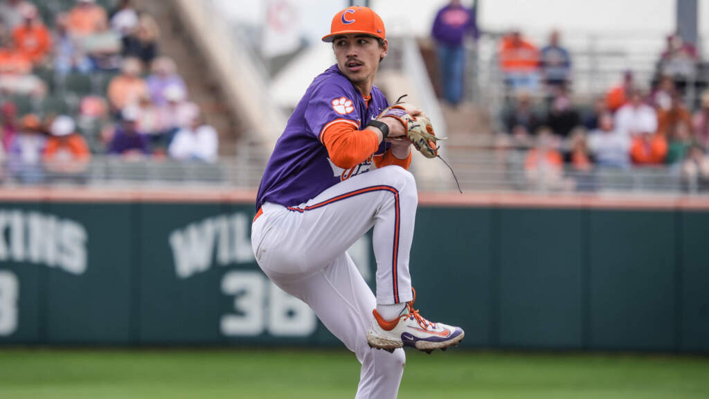 No. 3 Tigers Take Down No. 7 Seminoles 15-5 In Seven Innings In Game 1 Of DH