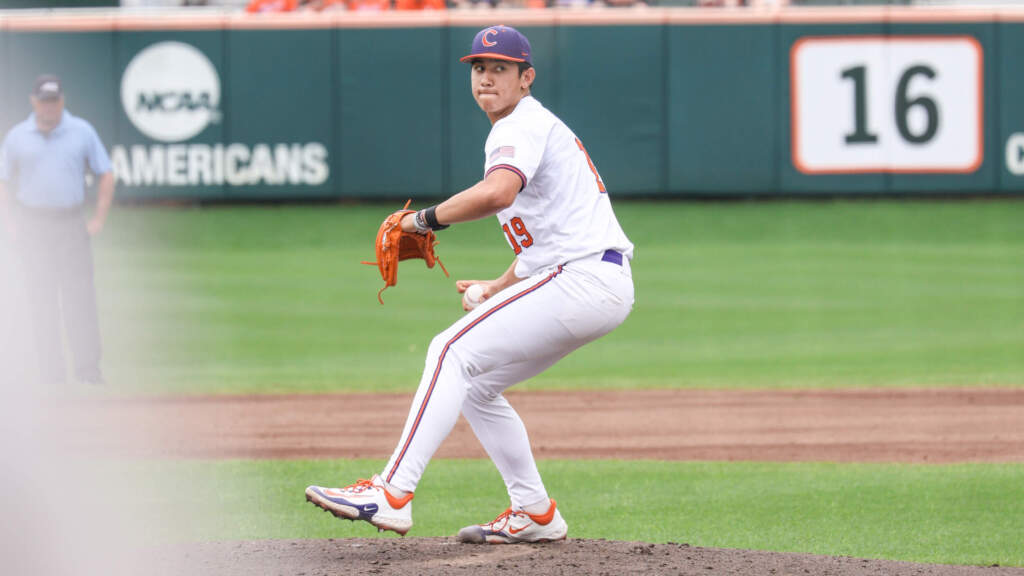No. 4 Clemson Wins Series With 9-3 Victory Over Yellow Jackets