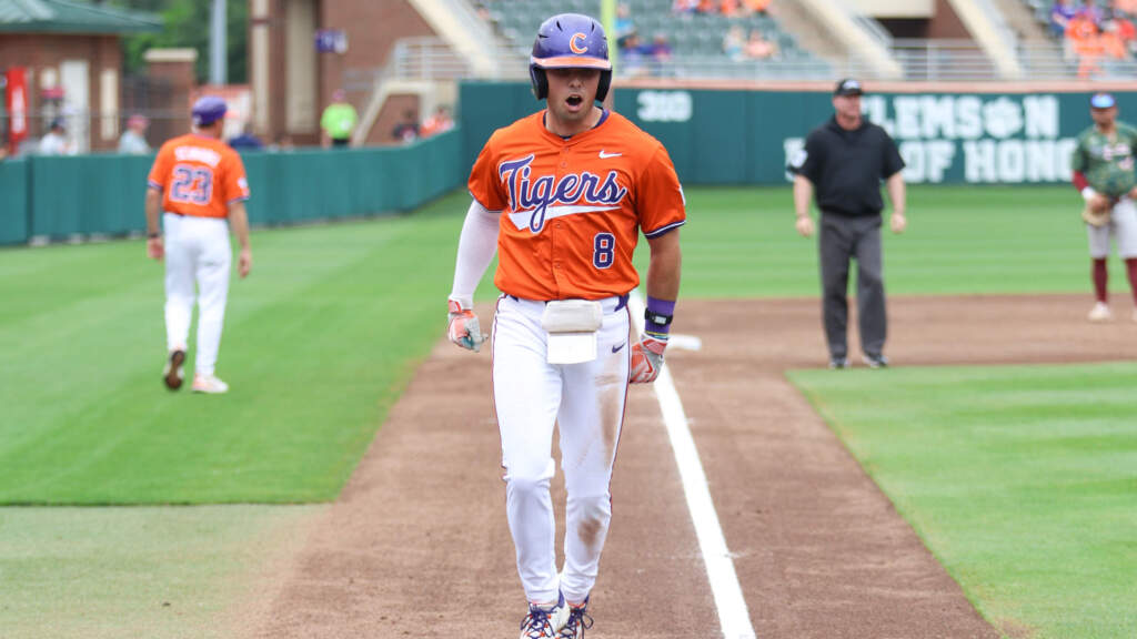 No. 4 Clemson Clinches Division Title With 11-6 Win Over Eagles