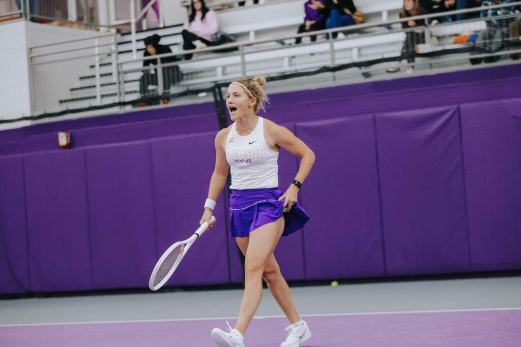 WTEN: Clemson Secures Win Over SMU, 4-1 at ITA Kickoff Weekend