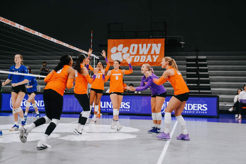 Clemson Hosts Georgia in “Showdown at the Net”