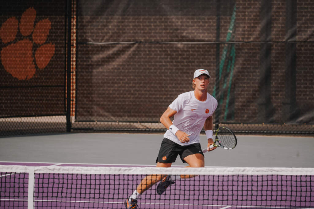 Clemson Heads to Cary for the ITA Carolina Regional Championships