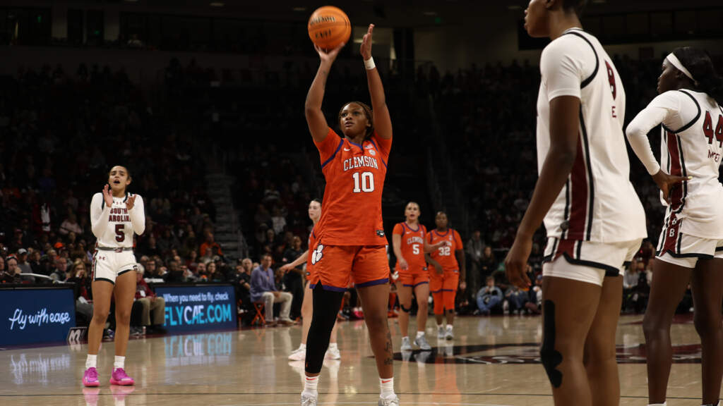 Tigers Fall To No. 2 South Carolina, 65-37