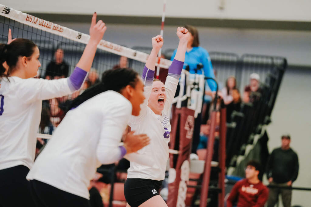 Tigers Ground Eagles in Three-Set Sweep