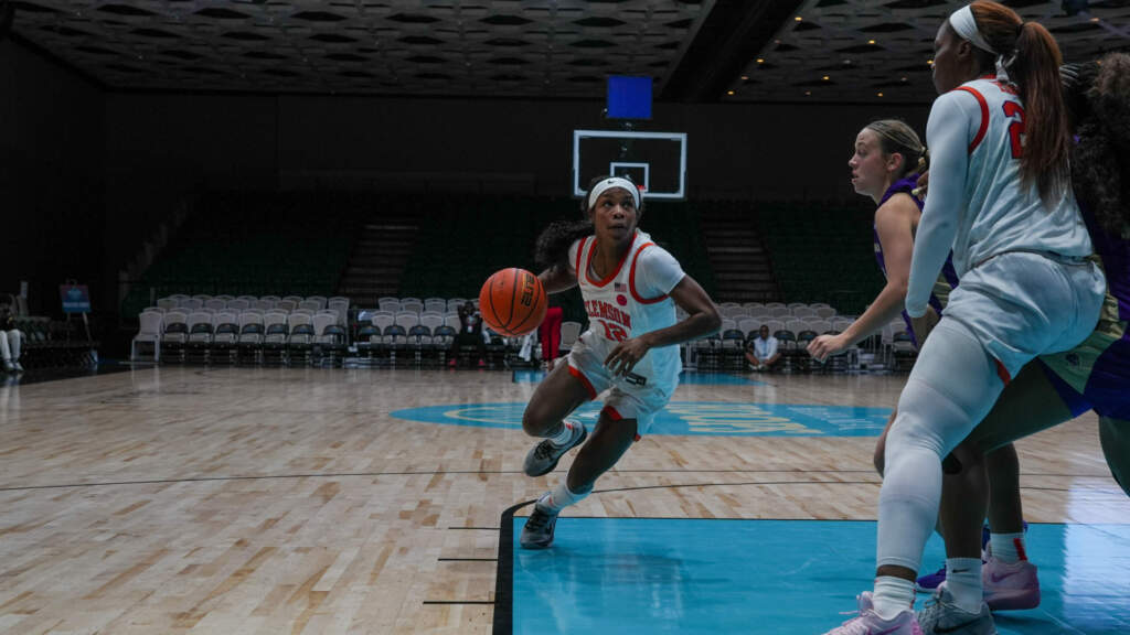 Mia Moore’s 18 Points Propel Clemson Past Western Carolina, 77-44