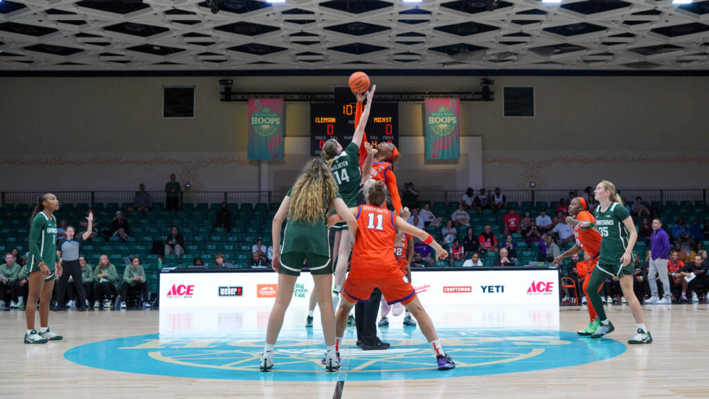 Clemson Falls To No. 20/21 Michigan St., 72-64