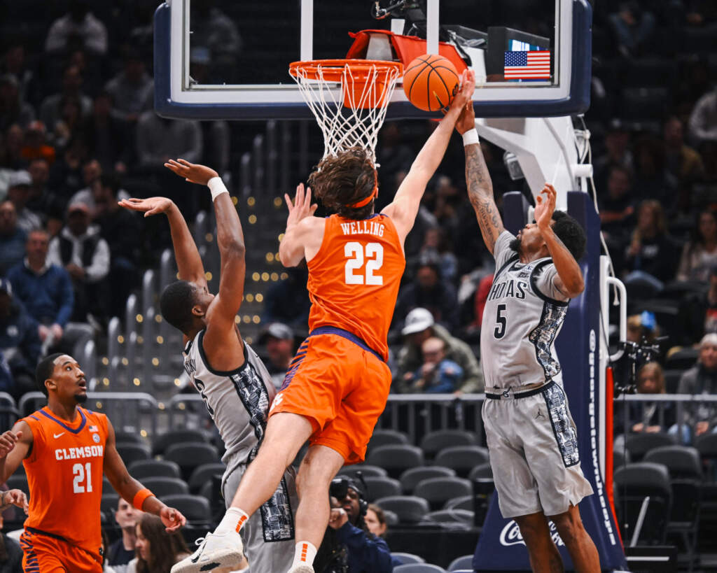 Tigers Fall to Hoyas on the Road, 79-74