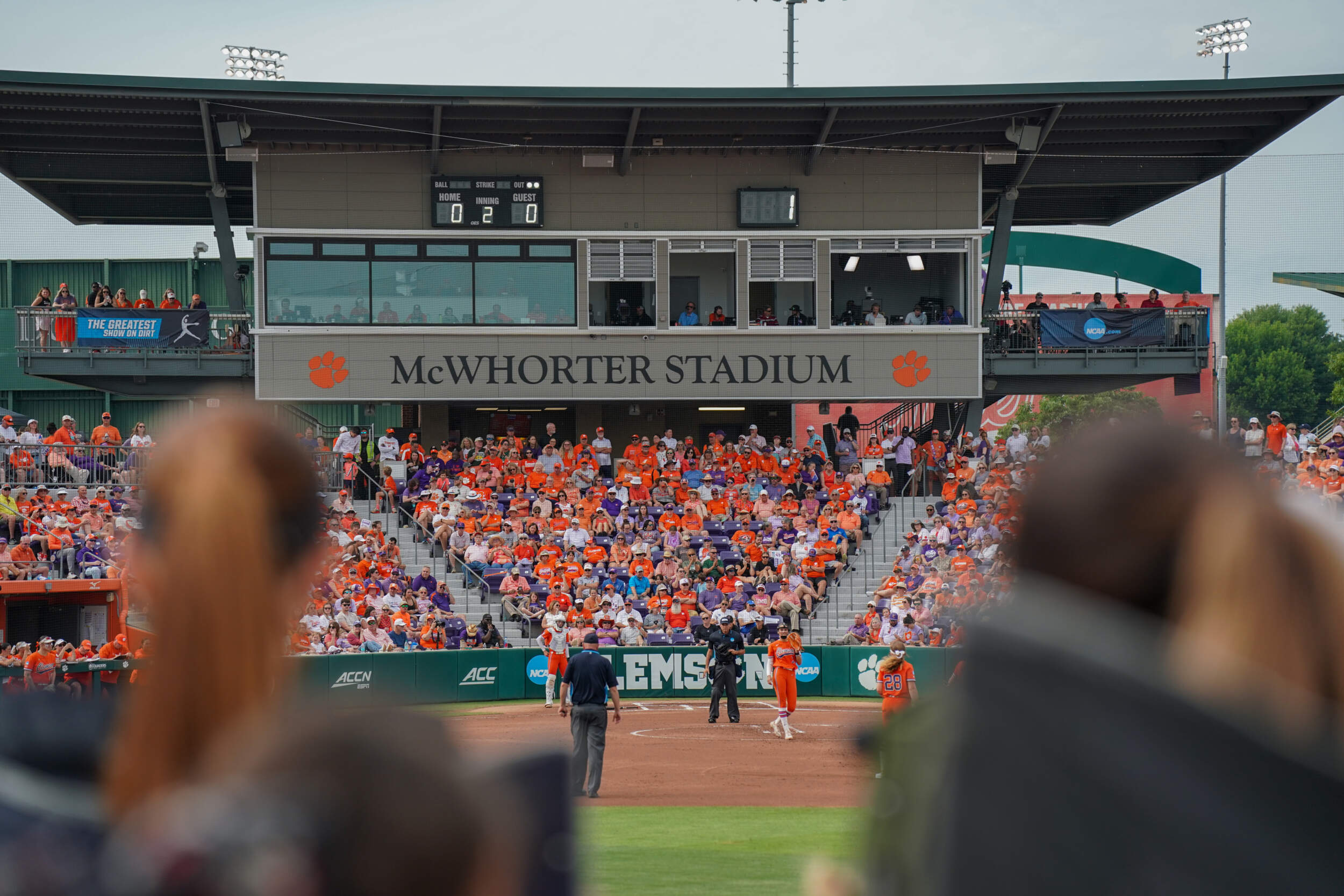 Softball to Host Orange vs. Purple Scrimmage