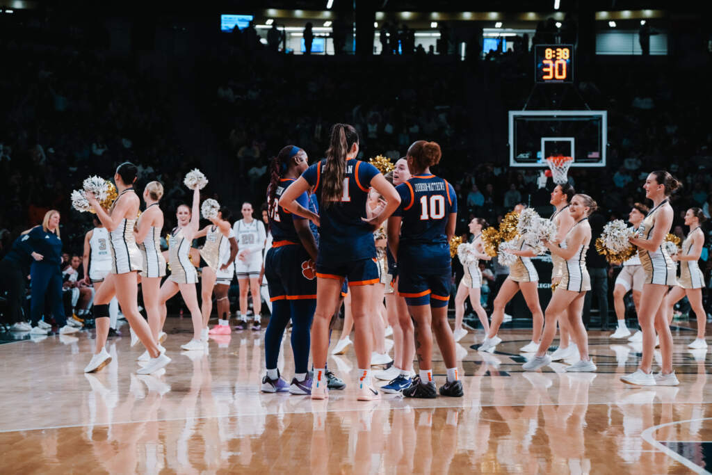 Mia Moore Scores 1,000th Career Point In Loss To Georgia Tech, 58-55