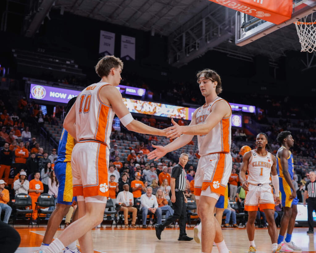 Tigers Stifle Panthers in 63-52 Victory on Saturday