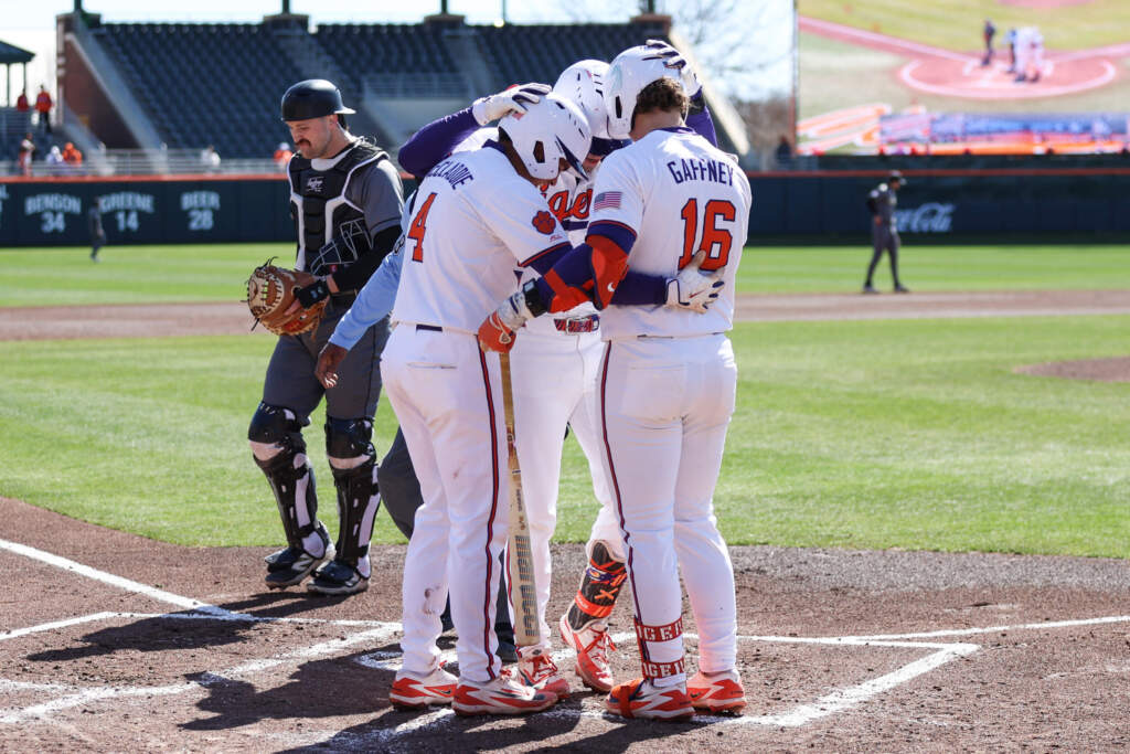 No. 15 Clemson Down Bulldogs 7-5 To Complete Series Sweep