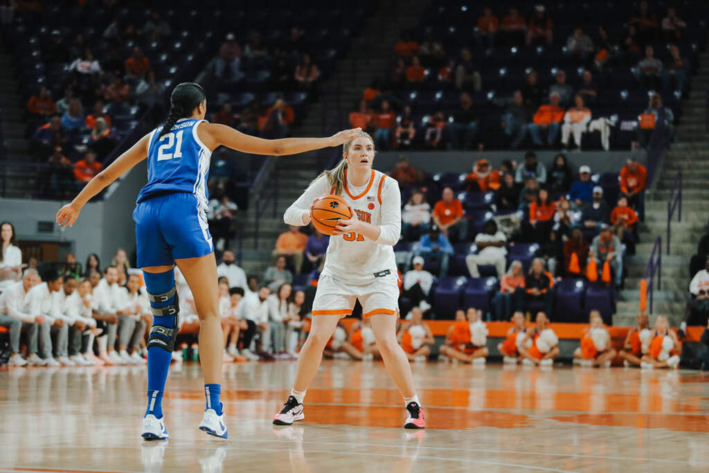 Clemson Heads Out West to Take on Cal in Thursday Night Action
