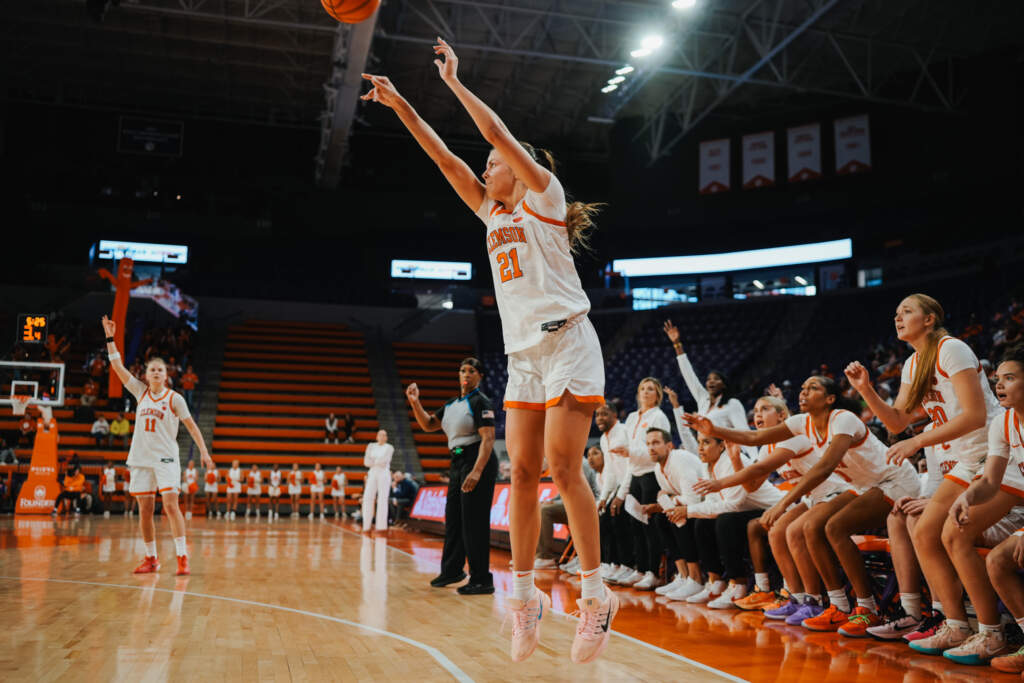 Thompson’s 18 Points and Periman’s 15 Rebounds Send Tigers To Victory Against FSU, 77-58