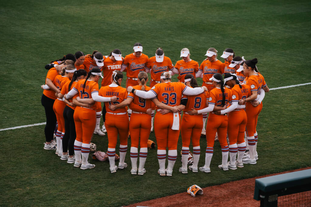 Clemson Splits Action on Day One of Tiger Invitational