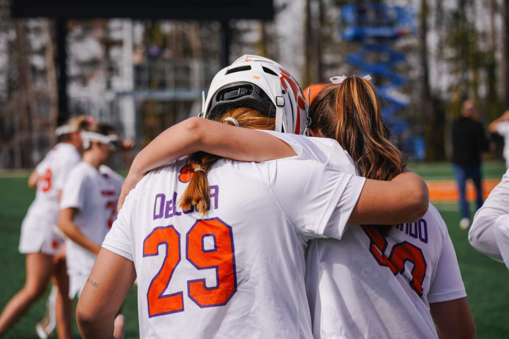 No. 9/9 Clemson Falls to No. 11/12 Boston College, 11-9